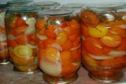 Tomatskiver i gelatin