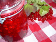 Dulceata de viburnum in sirop de zahar