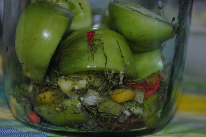 Øyeblikkelig grønn tomatsalat