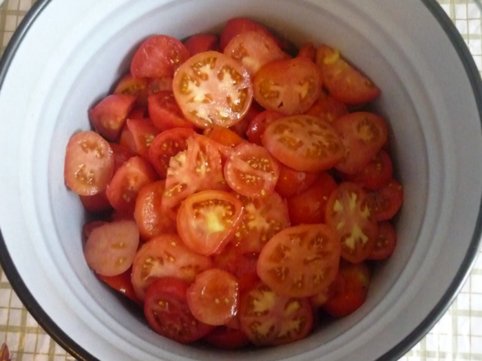 Hjemmelaget tomatsaus med epler